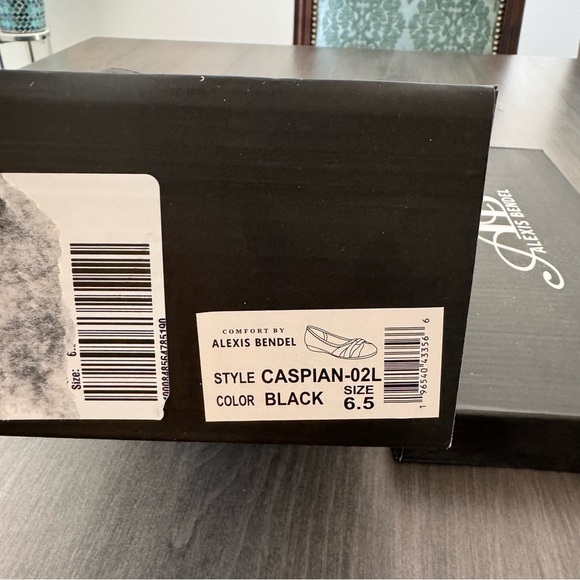 Alexis Bendel black flats comfort cushioned shoes size 6.5 NWT - Picture 11 of 13